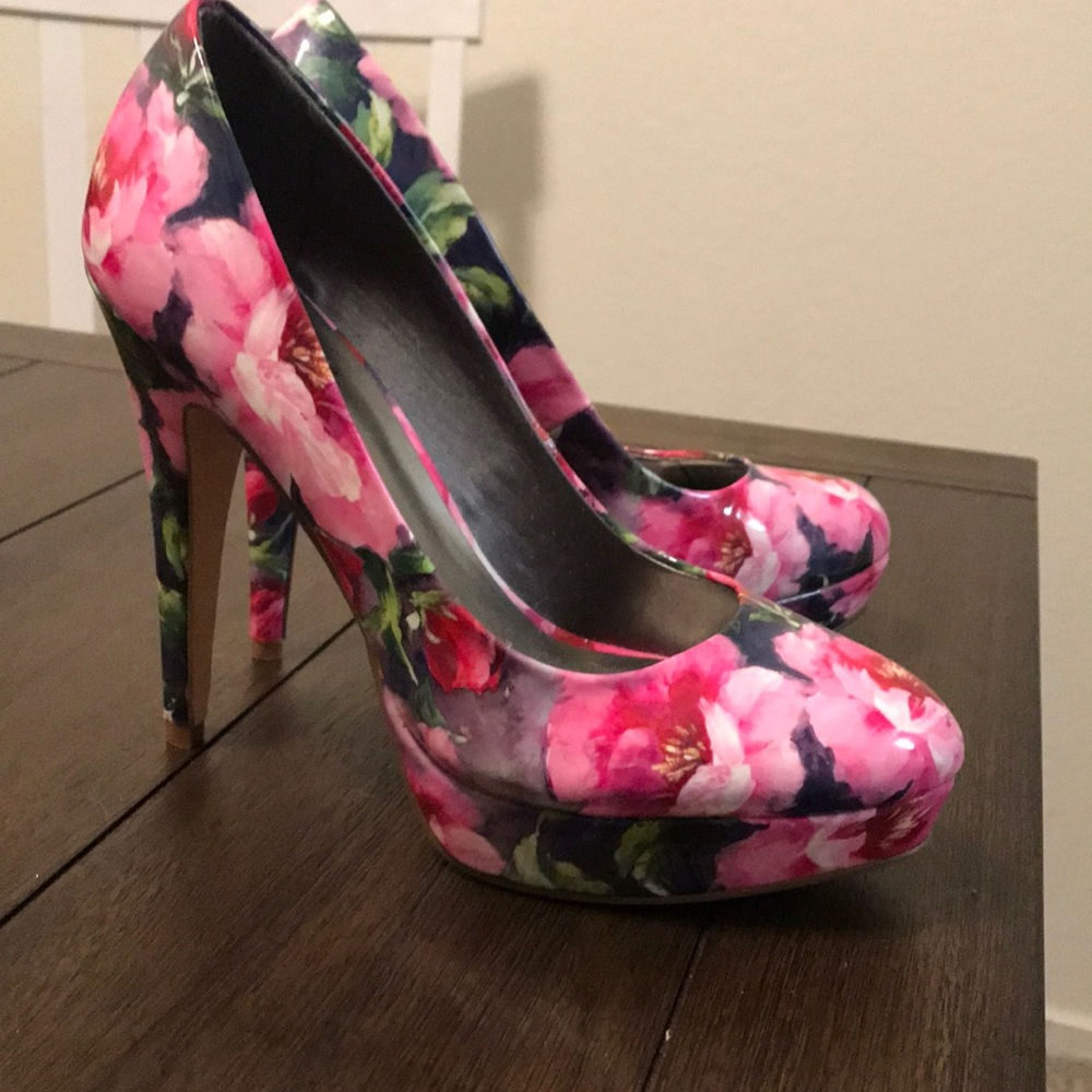 Floral patterned Guess heels